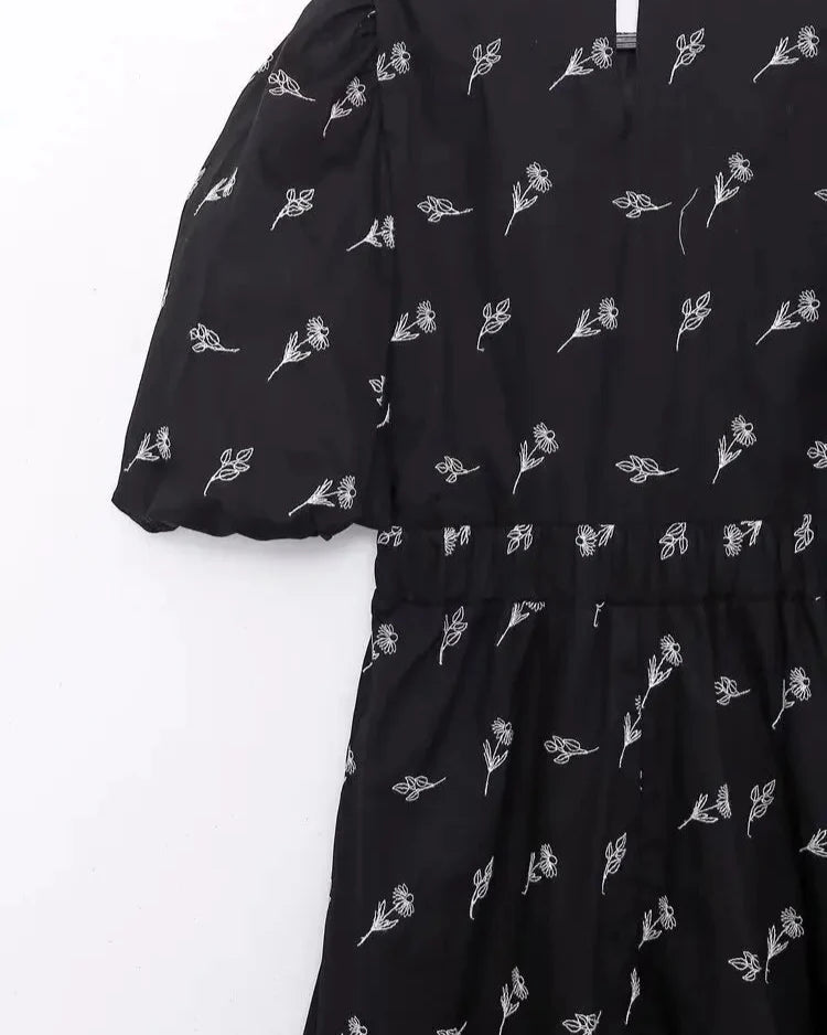 Floral Embroidered Puff Sleeve Long Dress – Casual Elegance