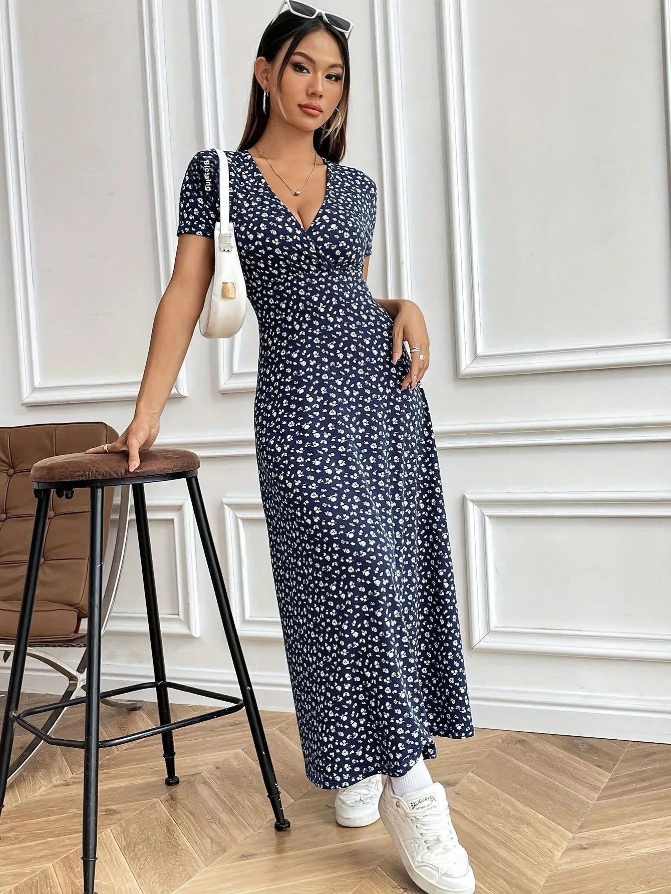 Floral V-Neck Short Sleeve Commuter Style Dress