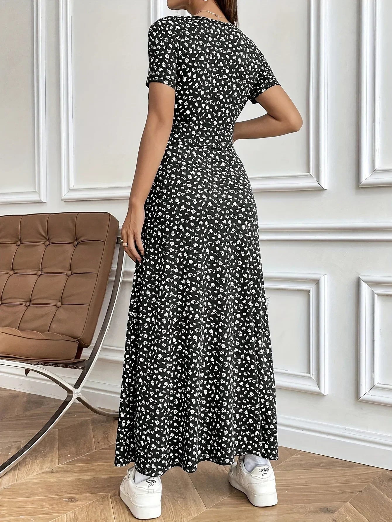 Floral V-Neck Short Sleeve Commuter Style Dress